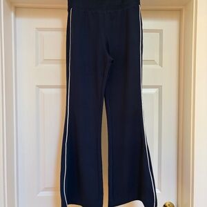 NEW with TAGS NWT SPANX AIR ESSENTIALS PIQUE NAVY track pants. PETITE MEDIUM